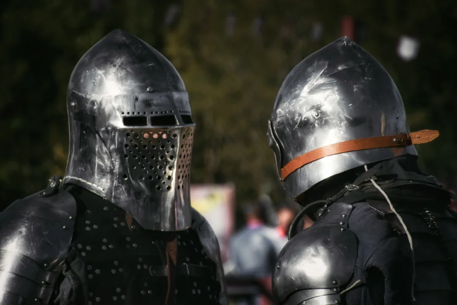 bezpieczeństwo podczas rekonstrukcji historycznych
zarządzanie ryzykiem na imprezach rekonstrukcyjnych